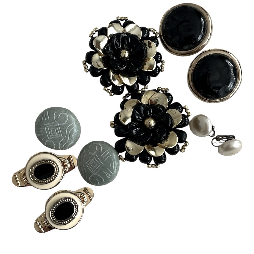 Vintage art deco clip on earrings five pairs. Black, gold, pearl and sage color.